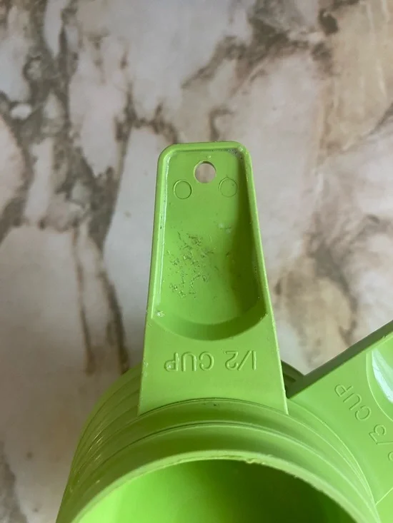 Green Tupperware Nesting Measuring Cups Set - Picture 3 of 3